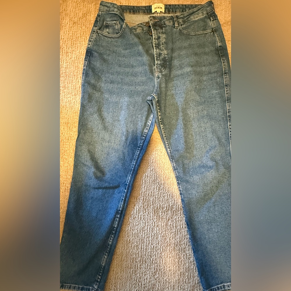 Sezane Classic Blue Straight Jeans
